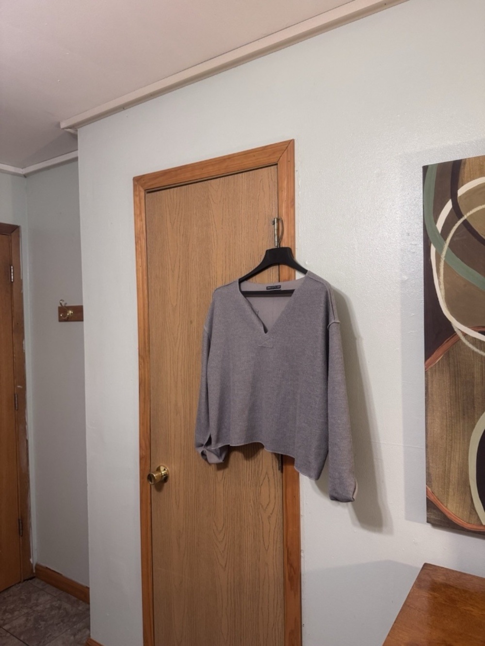 Urban Outfitters "Jax" Medium Solid Gray Long Sleeve Notch Neck Top - EUC
